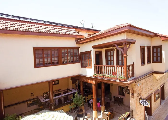 Cicerone Lodge